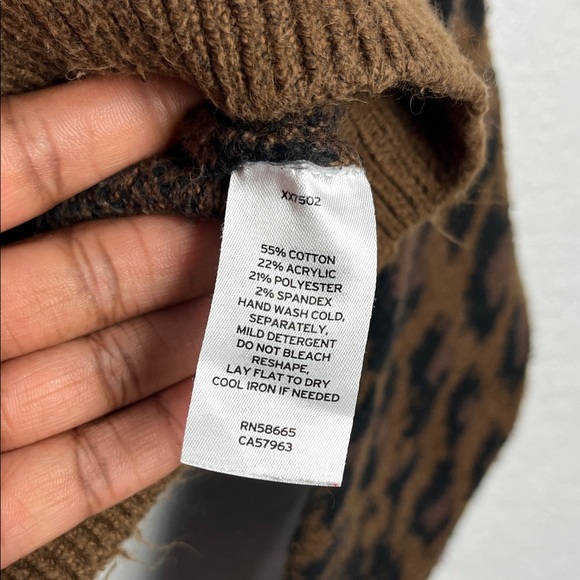 Nordstrom Women’s Brown and Black Leopard Cropped Sweater Crew Neck Sz M Mobwife - Picture 4 of 8